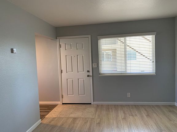 2nd image of 665 Johanna Ave APT 2