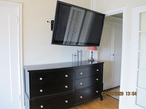 4th image of 1631 Chestnut St #15