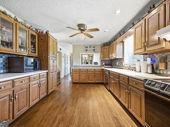 3rd image of 80 McFry Ln NE