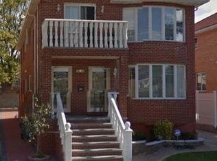 6429 230th St, Oakland Gardens, NY 11364