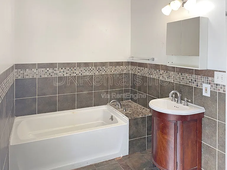 1739 Sylvan Rd SW — Photo 18