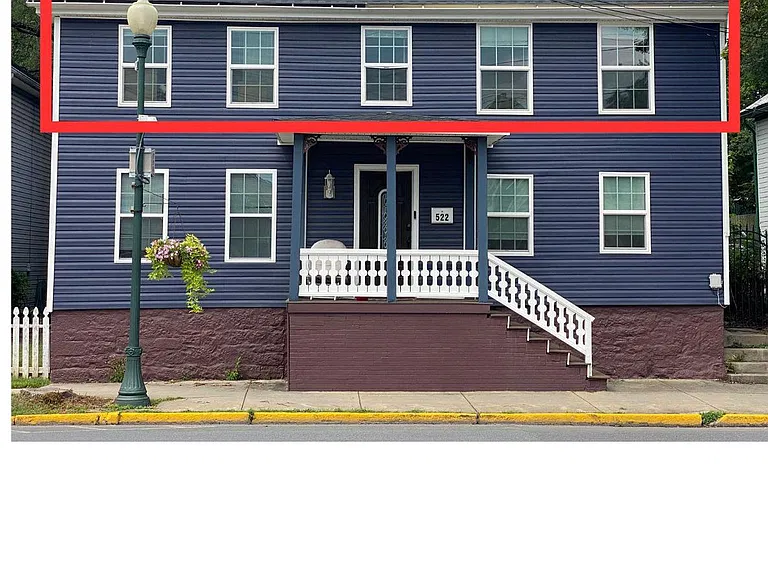 522 W King St — Photo 2