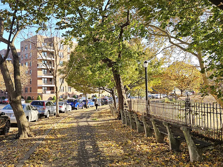 1 74th St #1L — Photo 26