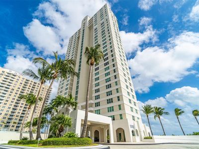 800 Claughton Island Dr APT 1202, Miami, FL, 33131
