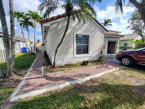 2nd image of 2033 NW 191st Ave