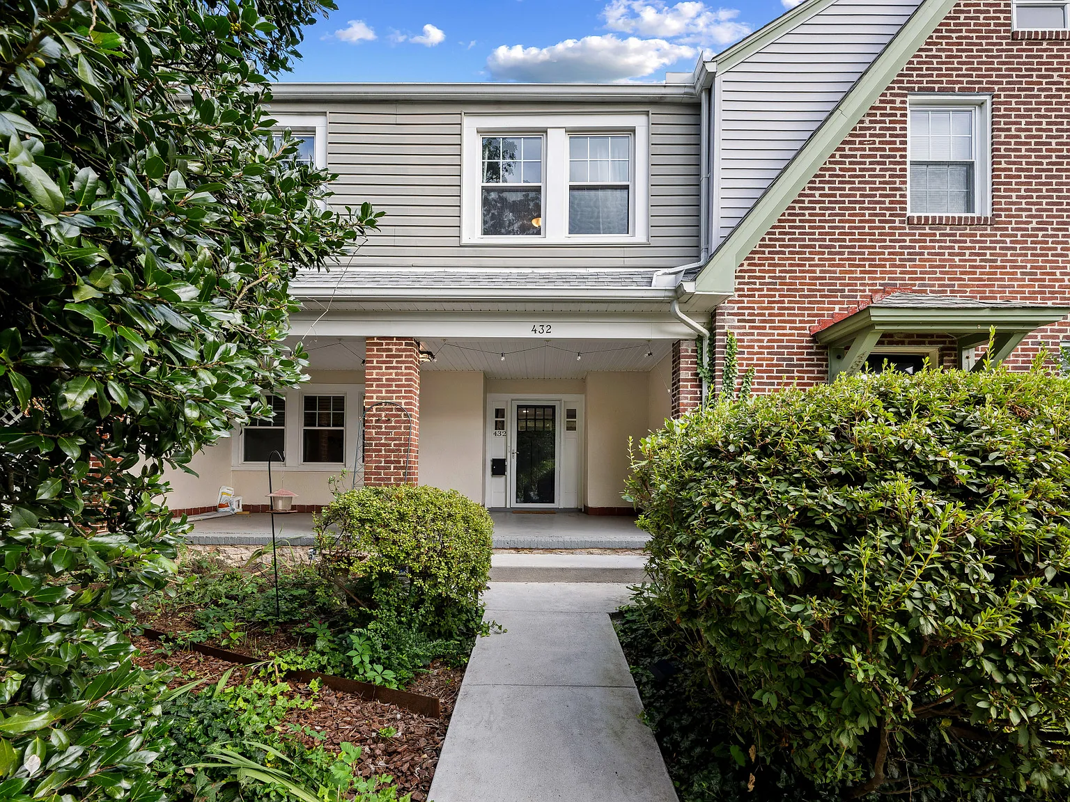 Adorable Town Home in Lake Evesham! — Photo 2