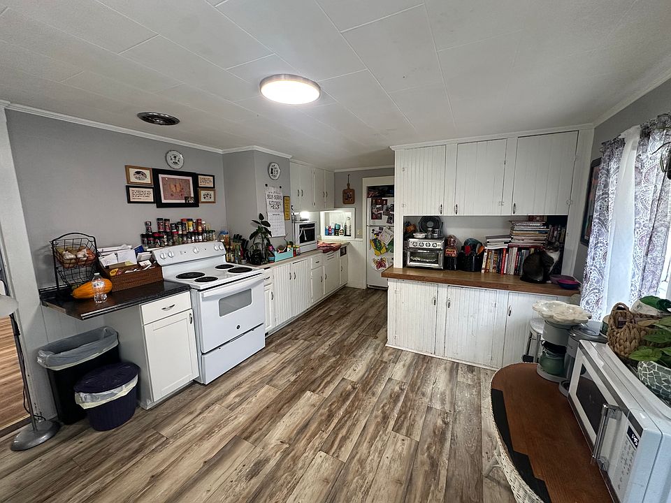 1st image of 253 Lake St APT 2