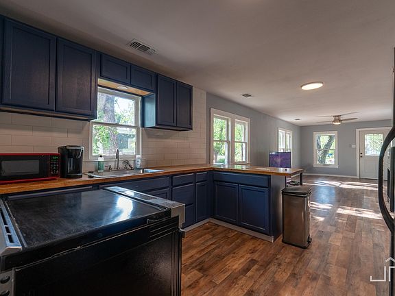 5th image of 623 Spaulding St