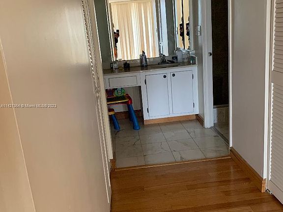 5th image of 210 174th St APT 706