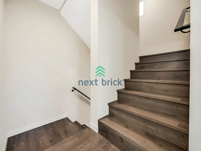 8841 Midvale Ave N #C — Photo 11