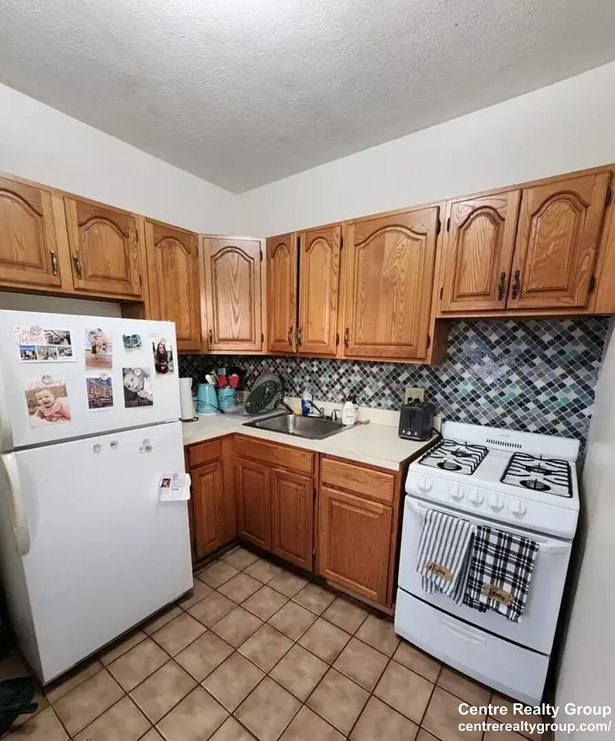 2 bed, 1.0 bath, $2,995 — Photo 1