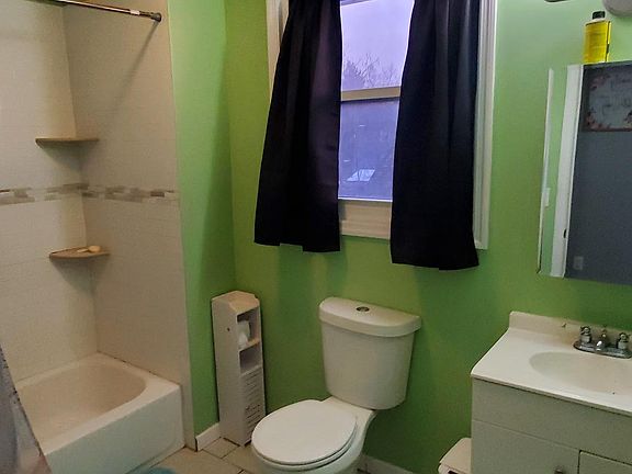 4th image of 24 Farrington St