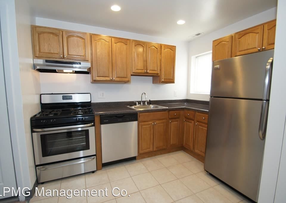 1st image of 1510 E Moyamensing Ave #3