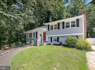 27 Cooper Dr, West Deptford, NJ 08096