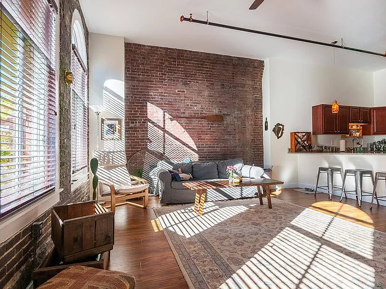 28 Broad St. Lofts — Photo 3