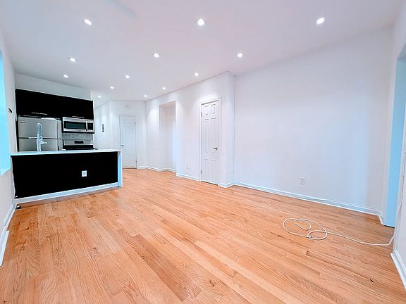 2nd image of 515 Clinton Ave APT 6