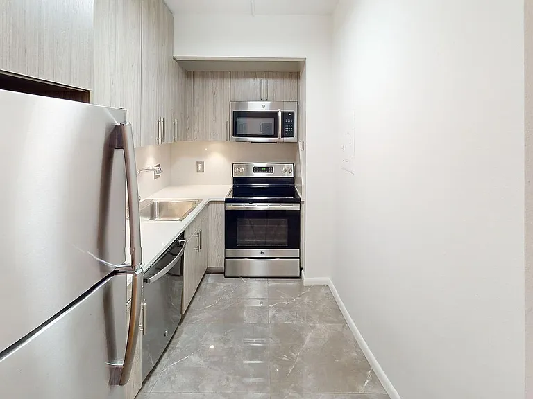 121 Reade St #8C — Photo 7