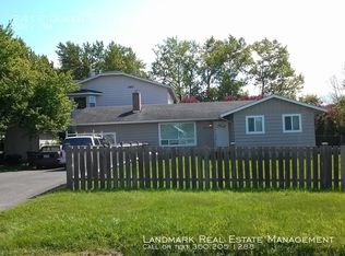 2412 Queen St APT 101, Bellingham, WA 98229
