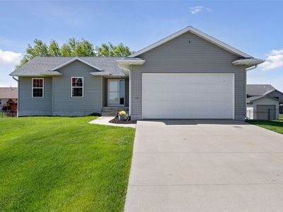 4565 Meadow Creek Dr, Palo, IA, 52324