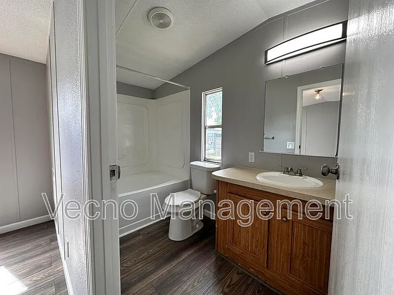 13536 Sralla Rd #3 — Photo 5