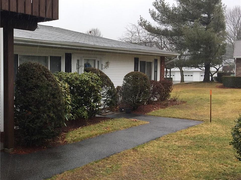 2nd image of 582 Pocasset Ct