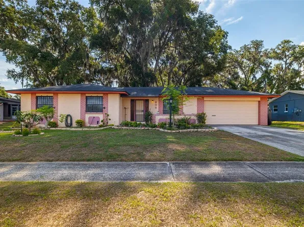 805 Shangri La Dr, Seffner, FL 33584