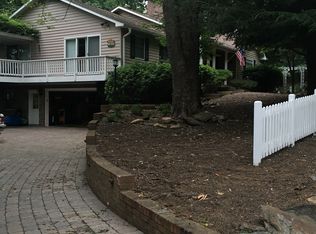 102 Chestnut Ridge Rd, Mills River, NC 28759