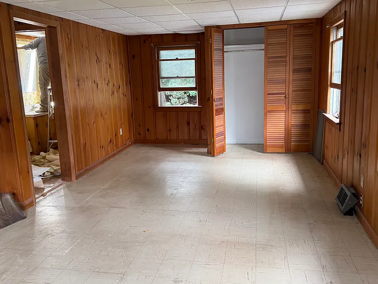253 Hilliard St — Photo 2