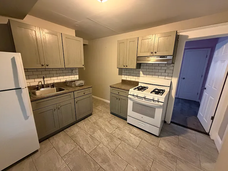 112 Livingston Ave #1 — Photo 2