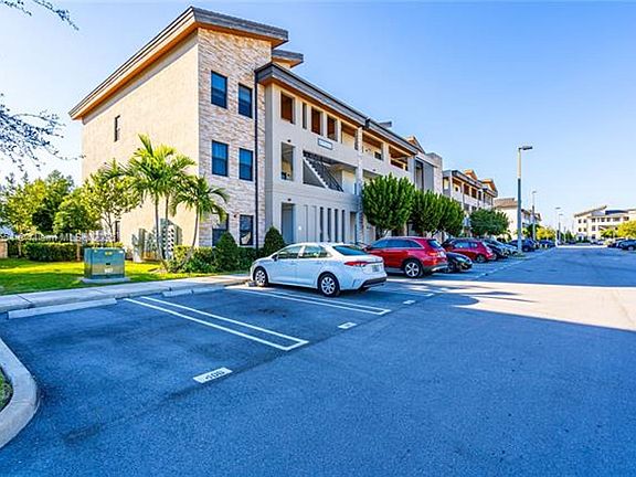 4th image of 8045 NW 104th Ave #37