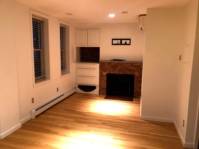 69 N Margin St #3 — Photo 2