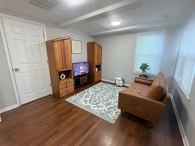 4910 Blue Ln — Photo 4
