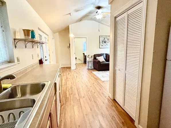 (undisclosed Address), South Burlington, VT 05403
