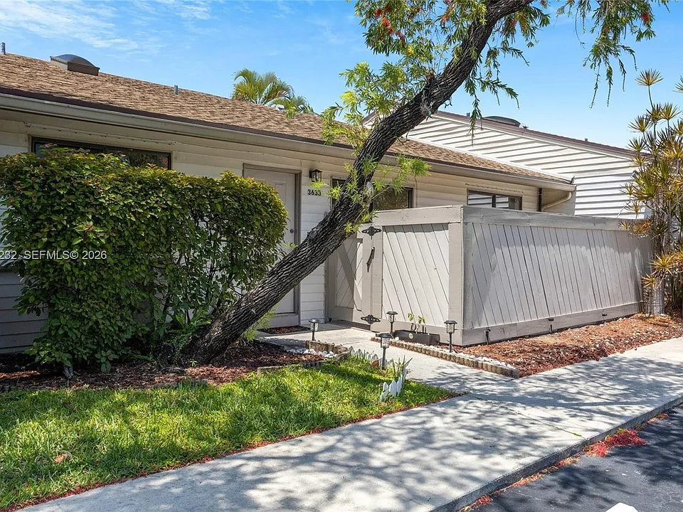 3633 NW 99th Ter #7B