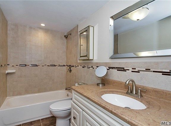 4th image of 290 Avenue A
