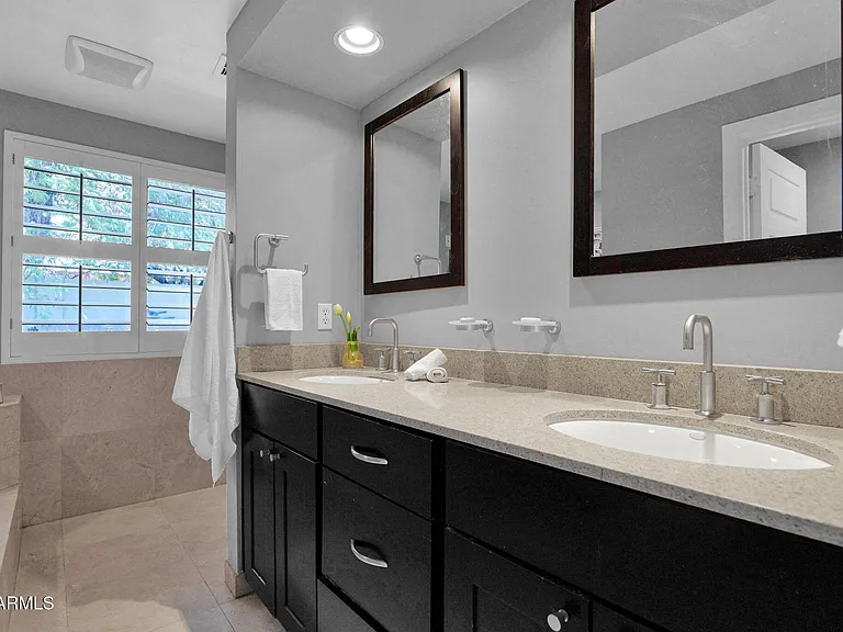 4916 E Amelia Ave — Photo 14