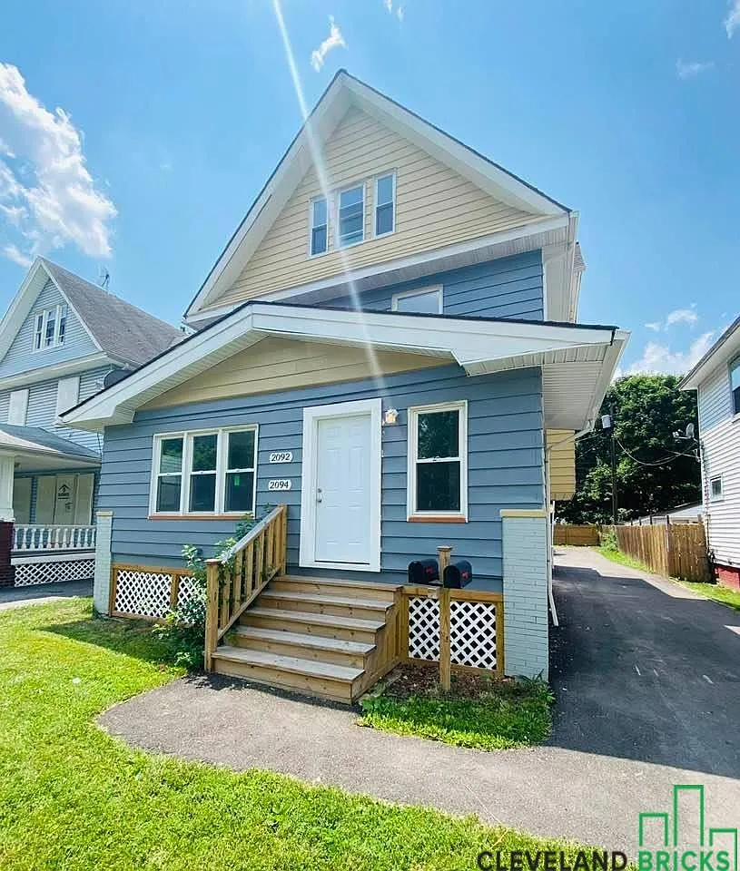 2094 W 91st St photo 1