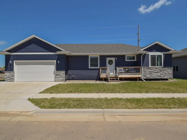 416 E Cairos Pl, Brandon, SD 57005
