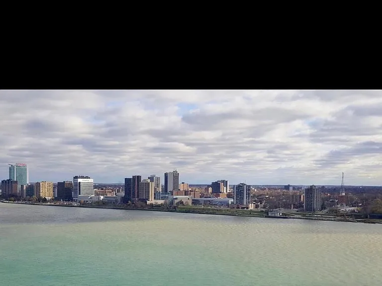300 Riverfront Dr — Photo 5