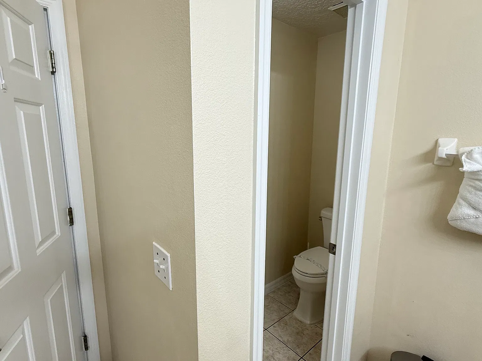 4 bed, 1995 sqft, $2,500 — Photo 4