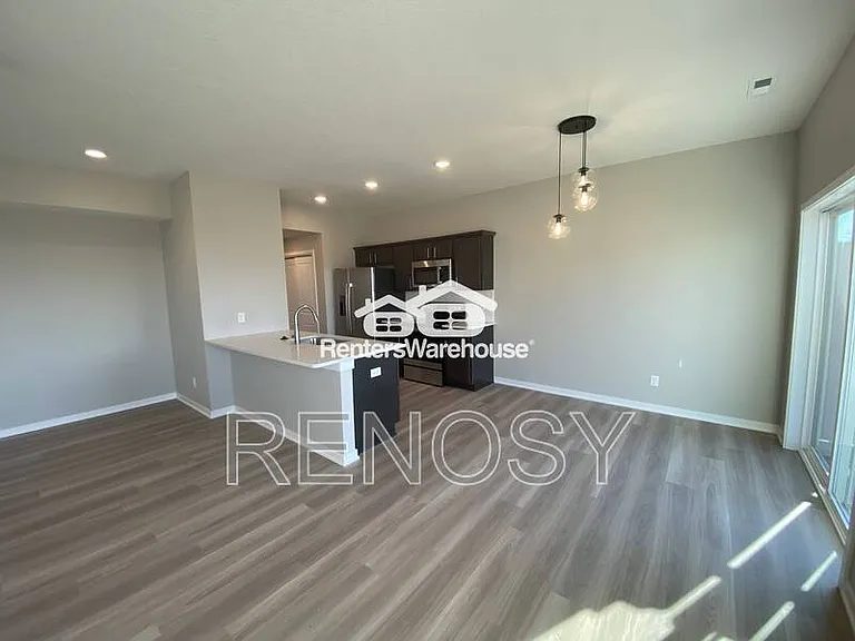 7000 Lake Ridge Ave #13 — Photo 3