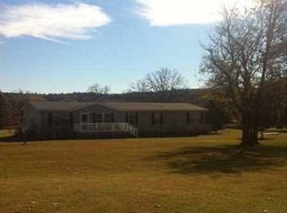 1526 Thompson Ln, Cedarville, AR 72932