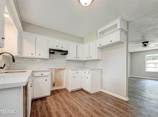 210R Pine Hill Dr, Conroe, TX 77301