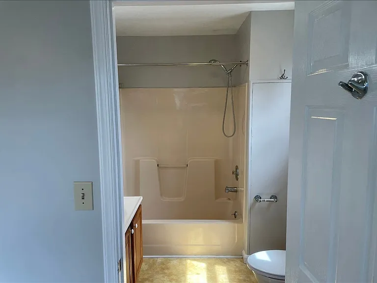 18 E Green St #C — Photo 8