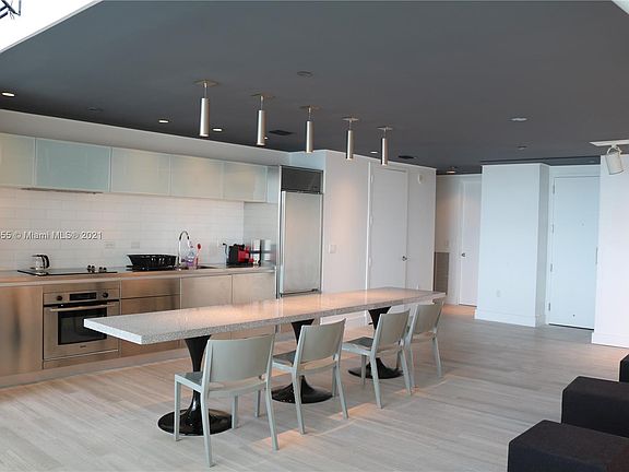 5th image of 1040 Biscayne Blvd APT 2802
