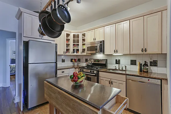 Sold by Corcoran | media 20