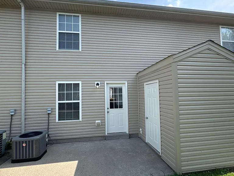 244 Executive Ave #HOA — Photo 6