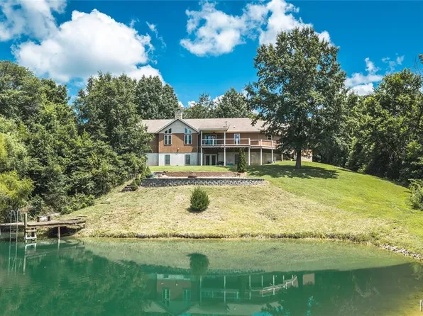 33701 Crystal Lake Rd, Brighton, IL 62012