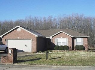 1108 Ratliff Ct, Boonville, IN 47601