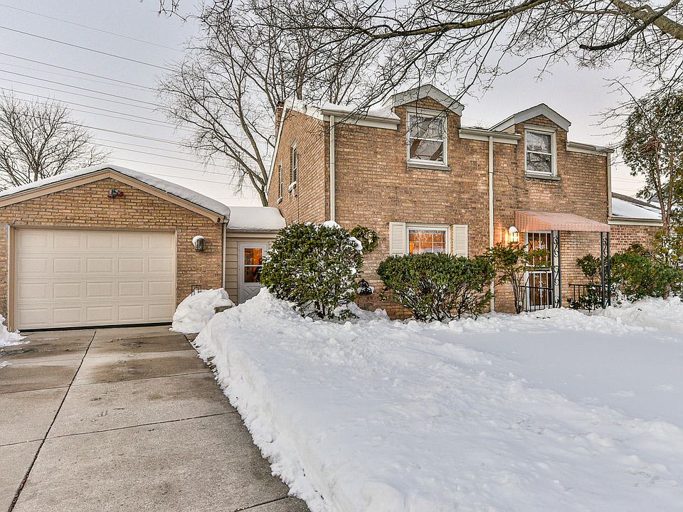 1st image of 338 E Waterford Ave #340
